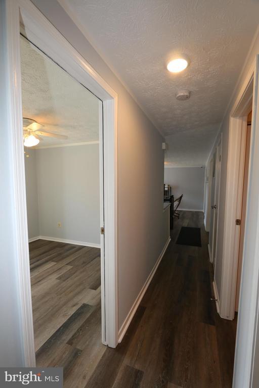 Building Photo - 6512 Cricket Pl