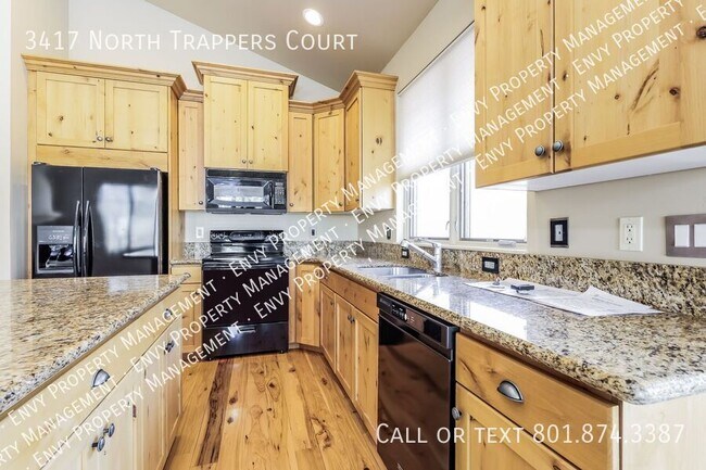 Building Photo - 3417 N Trappers Ct