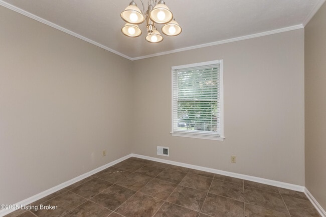 Building Photo - 8704 4 Oaks Ct