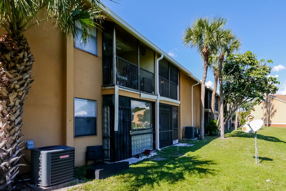 Building Photo - 2531 NW 56th Ave