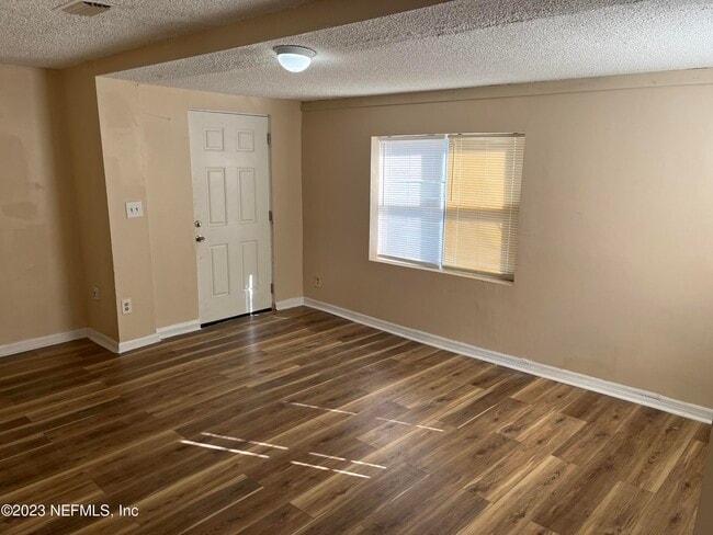 Building Photo - 3716 Stuart St