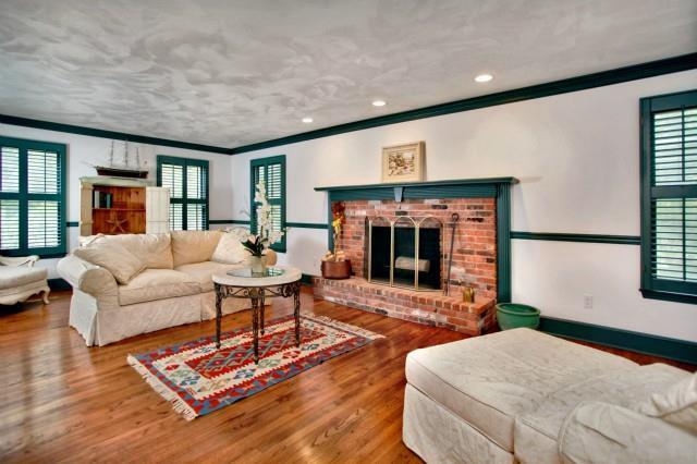 Building Photo - 38 Sturges Cmns