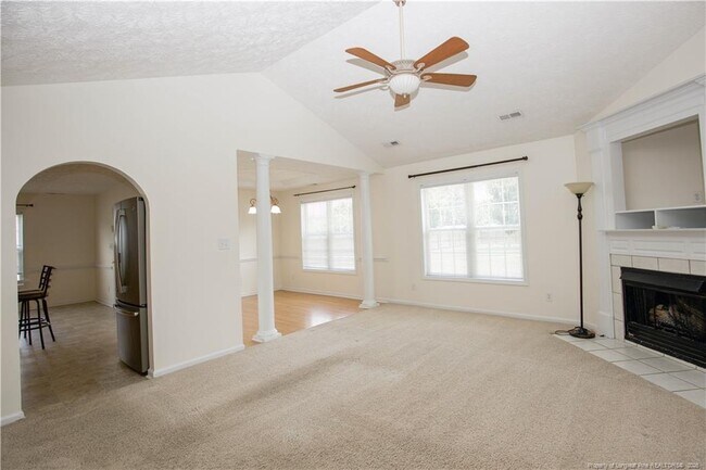 Building Photo - 106 Harvest Ln