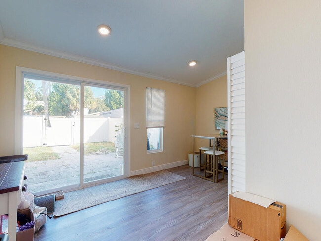 Building Photo - 2138 20th Ave