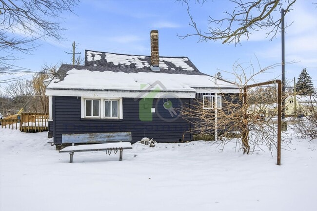 Building Photo - Stunning Fully Remodeled 3 Bed Home on a Huge Lot in Coopersville