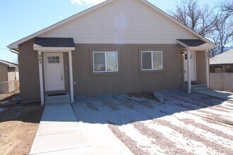 Building Photo - Brand new 3bdr 3bath duplex walking distance to Downtown Colorado Springs