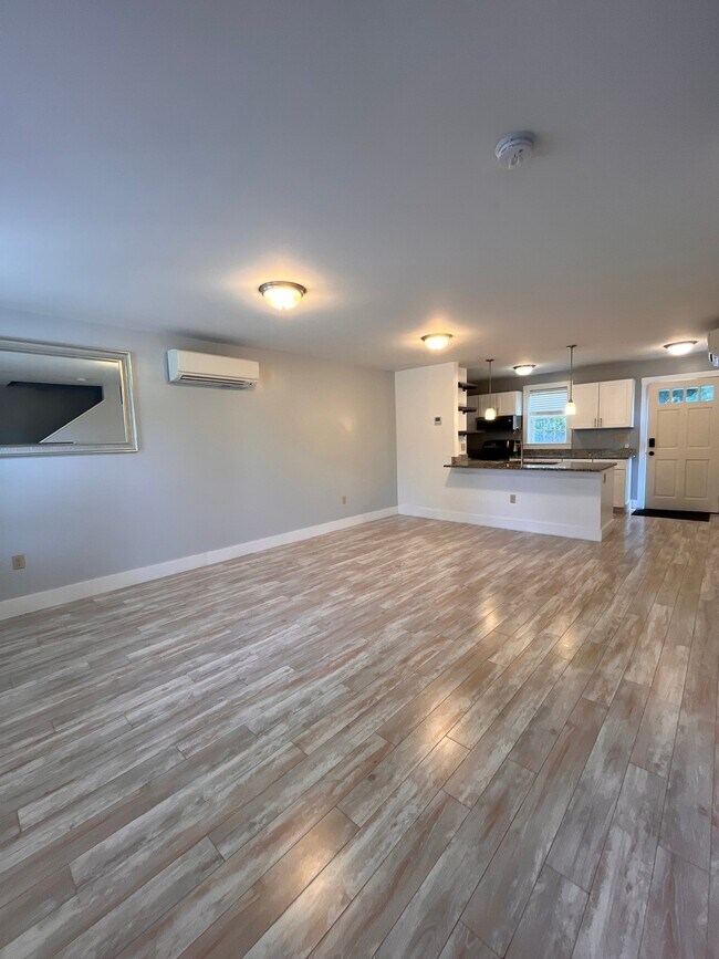 Building Photo - 20 Bridgham St