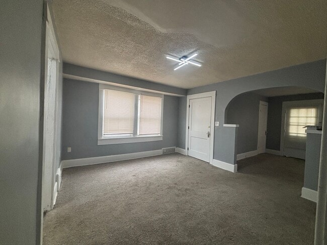 Building Photo - ParkHeights8827