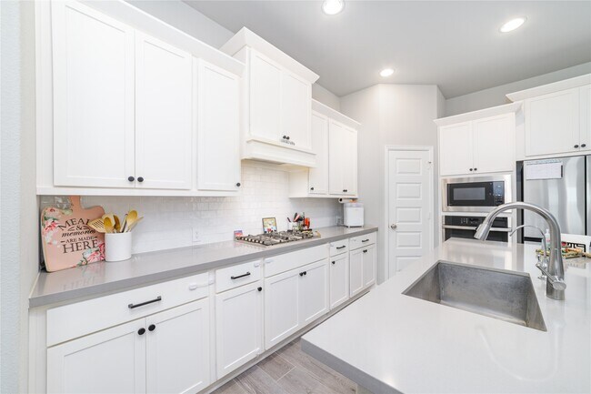 Building Photo - 10443 Cecilia Star Ln