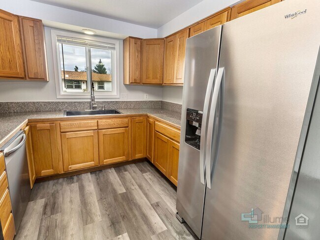 Building Photo - START THE YEAR RENT FREE! Charming 4-Bedroom Keizer Home Close to Everything