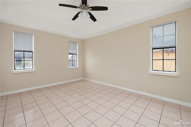 Building Photo - 104 Paseo Del Rey