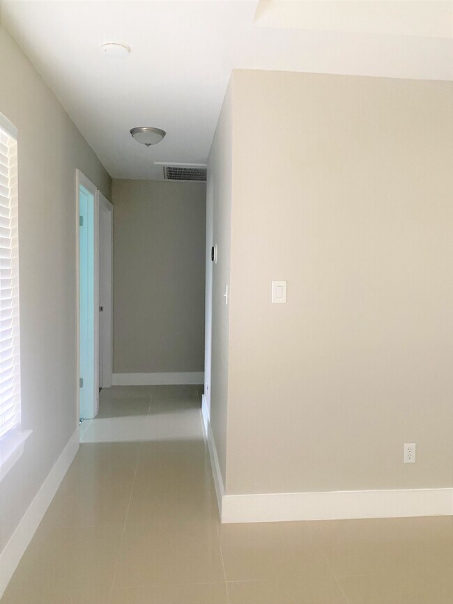 Building Photo - 2214 Mile 14 N