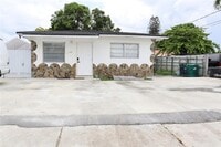 Building Photo - 3144 NW 29th St
