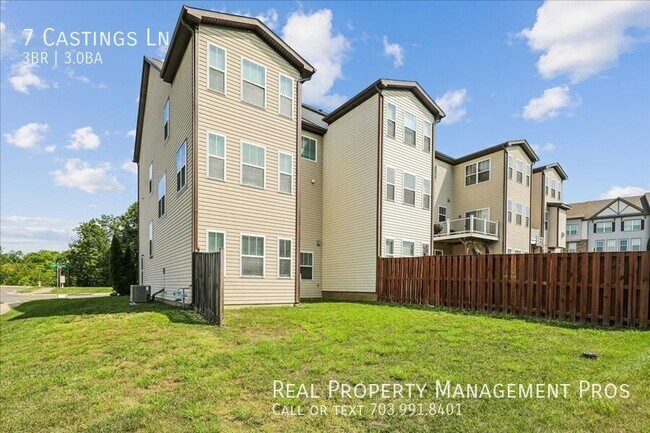 Building Photo - 7 Castings Ln