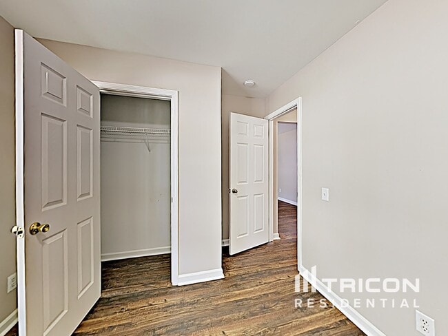 Building Photo - 5411 Peachwood Dr