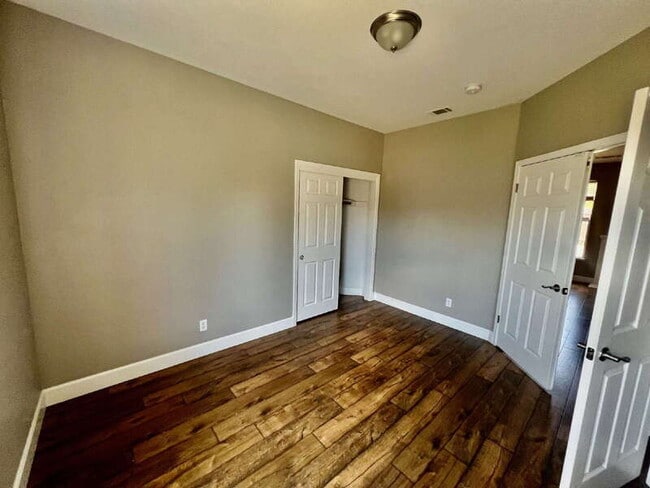 Building Photo - 1605 Paseo Flores Dr