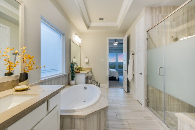 Building Photo - 2610 Sunset Vista Cir