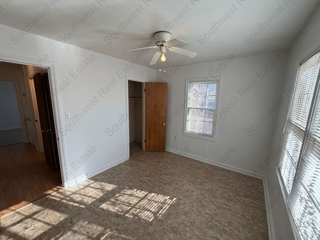 Building Photo - Spacious 3-bedroom 1 bath home
