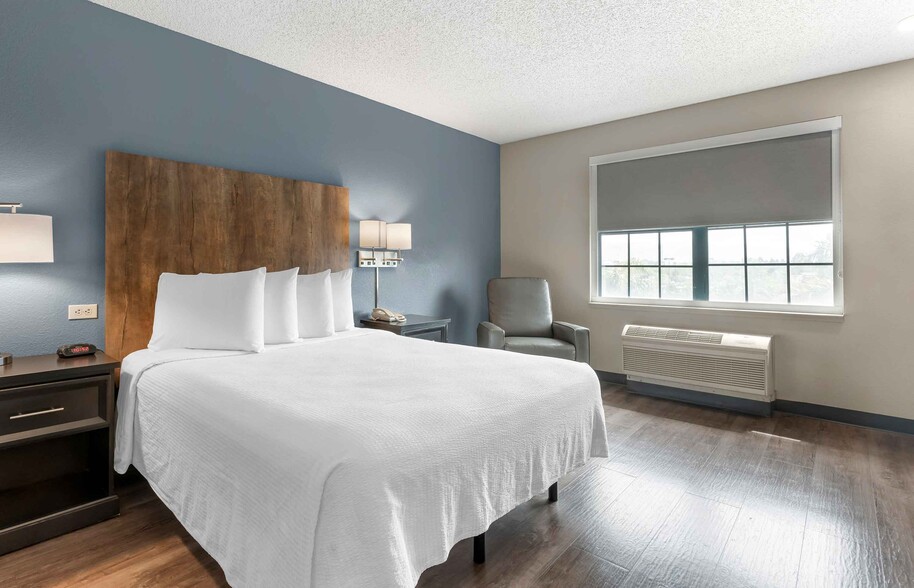 Building Photo - Furnished Studio-Union City - Dyer St.