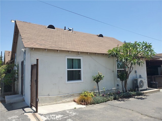 Building Photo - 5095 Phillips Blvd