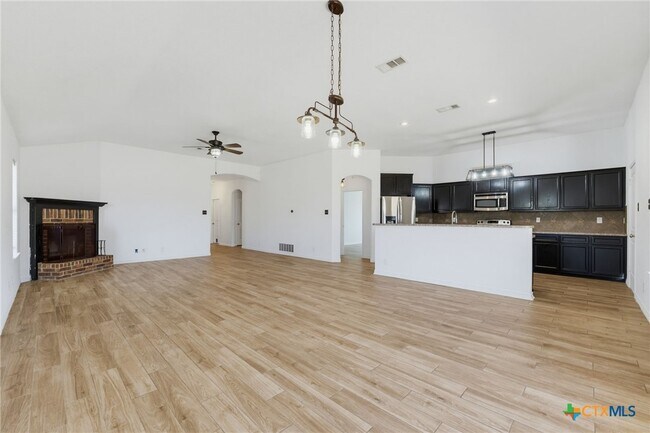 Building Photo - 2604 Montague County Dr
