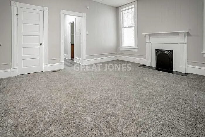 Building Photo - 2911 Beacon Ave