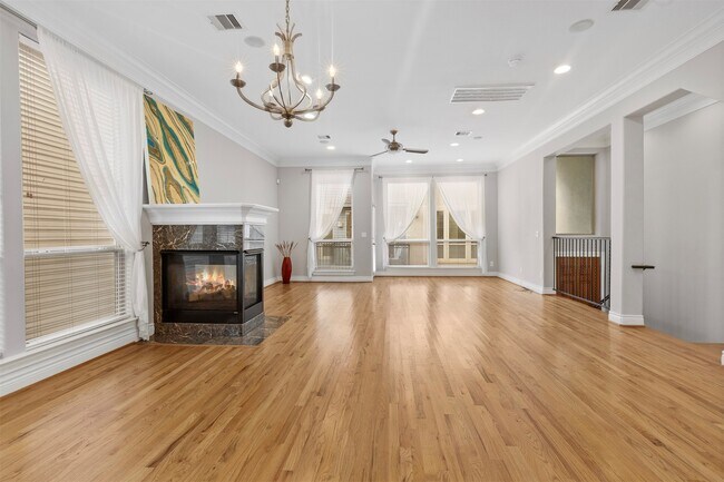 Building Photo - 5518 Crooms St