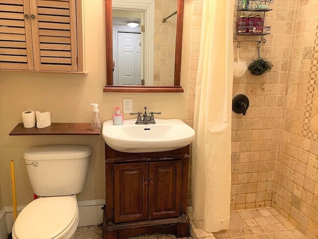 Building Photo - 21 Worthington St