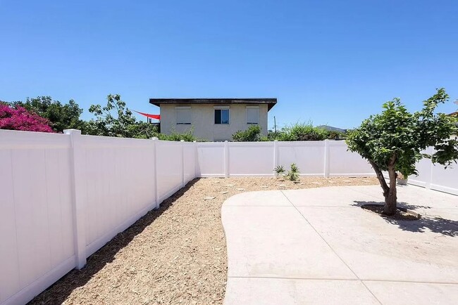 Building Photo - Fletcher Hills/El Cajon 3Br House