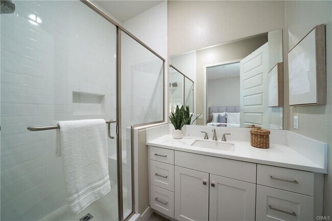 Building Photo - 109 Pitch