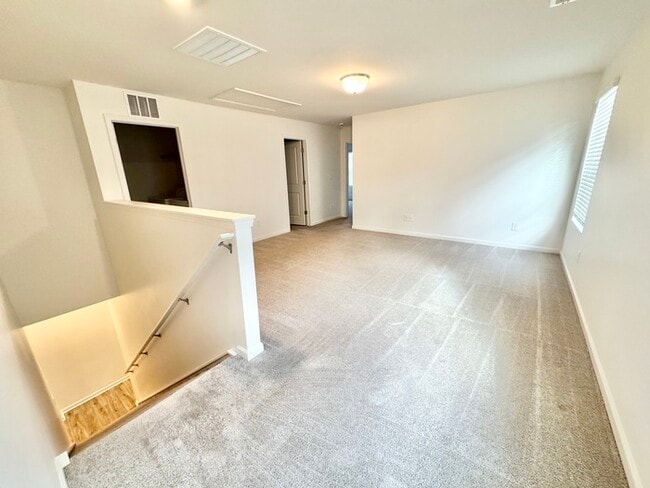 Building Photo - 3 br paired home with 2nd floor loft 2 car garage near I-40 and I-77