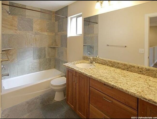 Building Photo - 288 Snowy River Ct