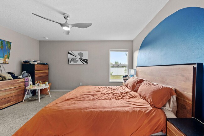 Building Photo - 2626 SW Monterrey Ln