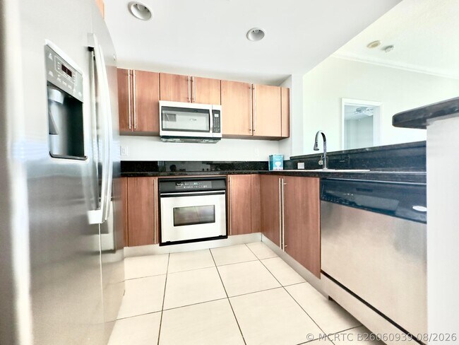 Building Photo - 610 Clematis St