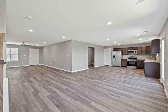 Building Photo - 216 Candy Apple Ln