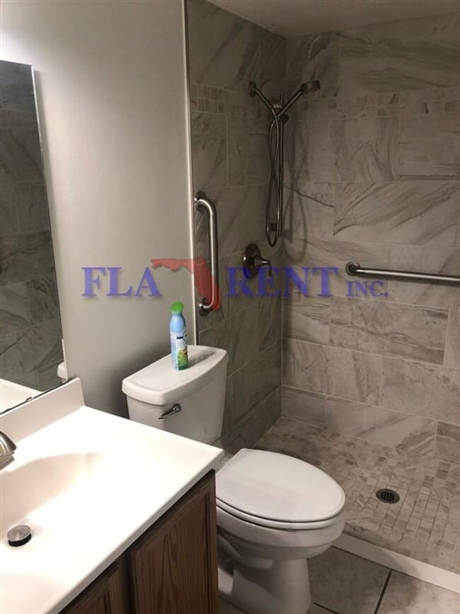 Building Photo - Pending Application- DO NOT APPLY -COMING SOON!  5/1/26     2/2 Upgraded Condo in Winter Park**