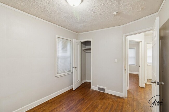 Building Photo - 10067 Grayton St