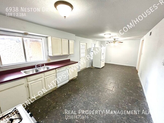 Building Photo - 6938 Neston