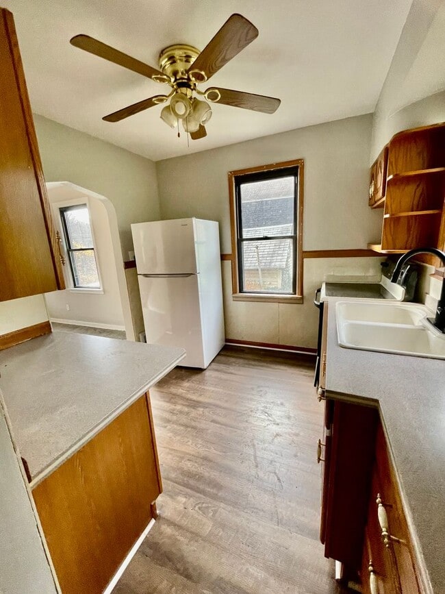 Building Photo - 3 Bed-1 Bath Turtle Creek PA