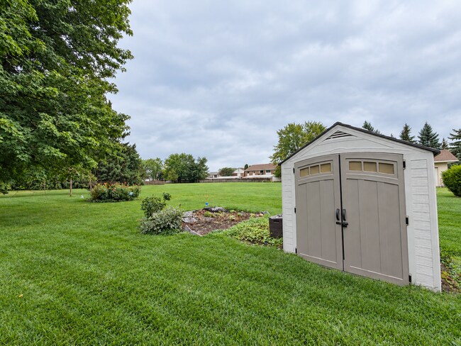 Building Photo - 6030 Cotter Ave