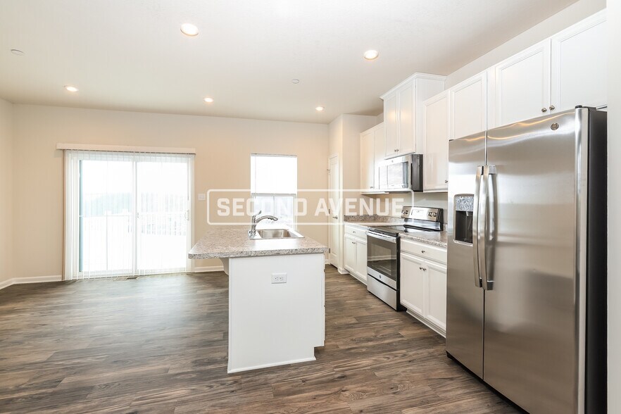 Building Photo - 2024 Cade Dr