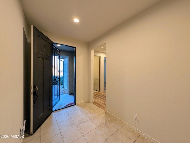 Building Photo - 5902 N 86th Dr