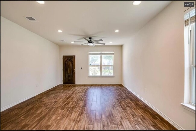 Building Photo - 14215 McCoy Lp