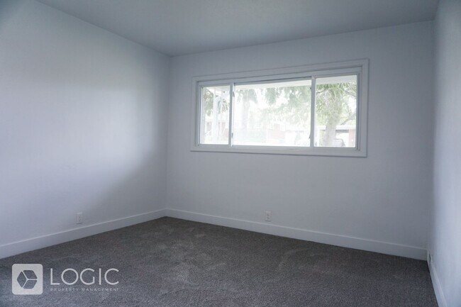 Building Photo - 171 E 3000 S
