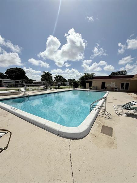 Building Photo - 2090 SW 85th Ave