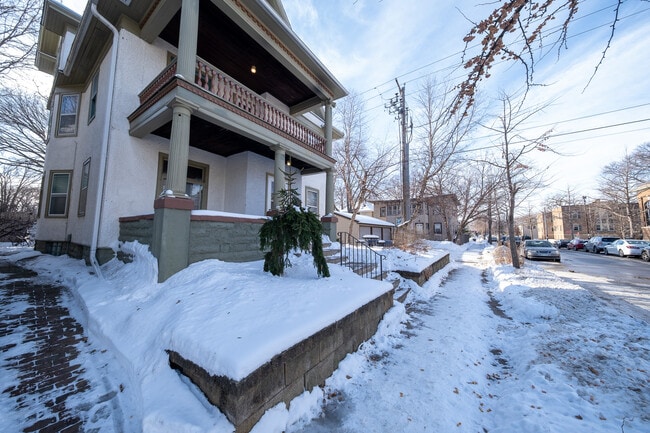 Building Photo - 507 W 33rd St