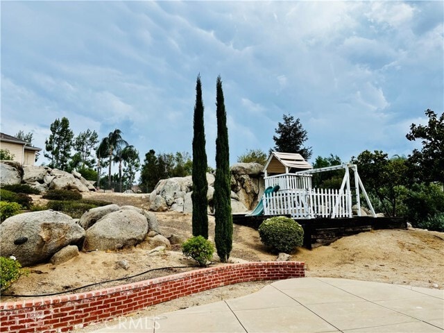 Building Photo - 18385 Moss Rd