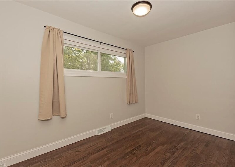 Building Photo - 10693 Beechwood Dr