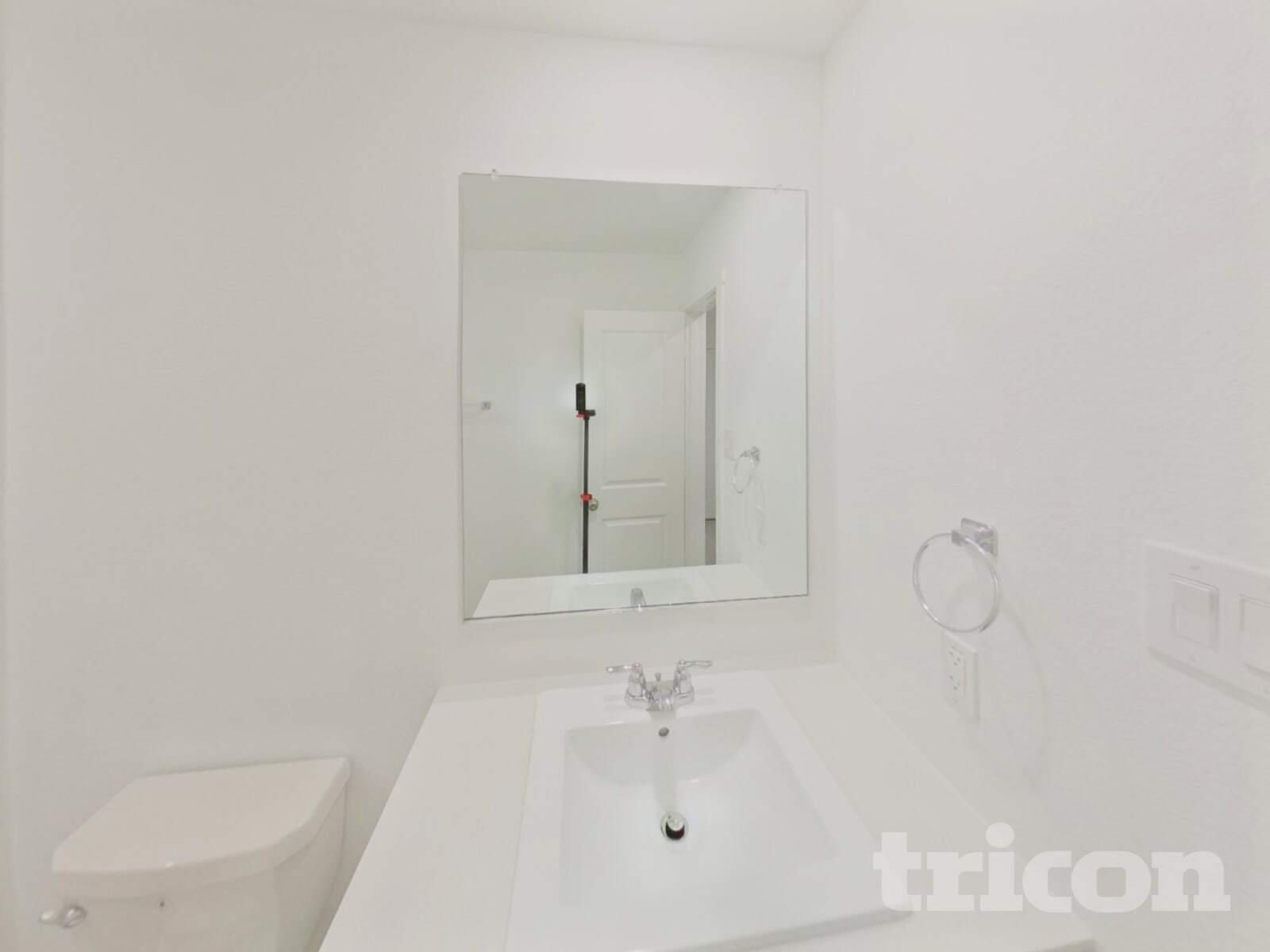 Building Photo - 838 Ponderosa Ln