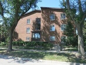 Building Photo - 930 Perrie Dr